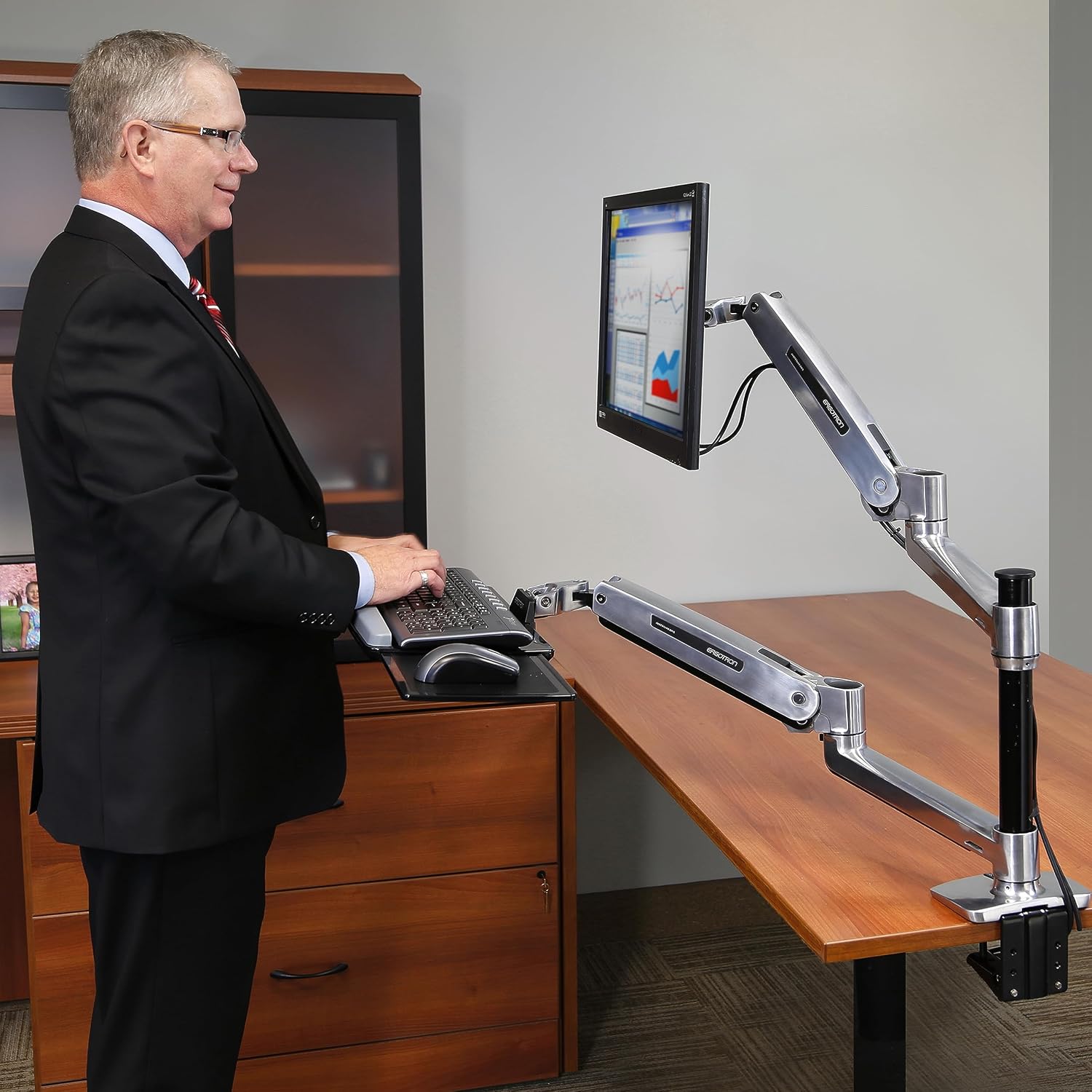 Ergotron – WorkFit-LX Sit-Stand Single Monitor and Keyboard Arm, VESA Desk Mount – for Monitors Up to 42 Inches, 7 to 25 lbs – Polished Aluminum